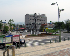 山梨市駅から山梨ビル